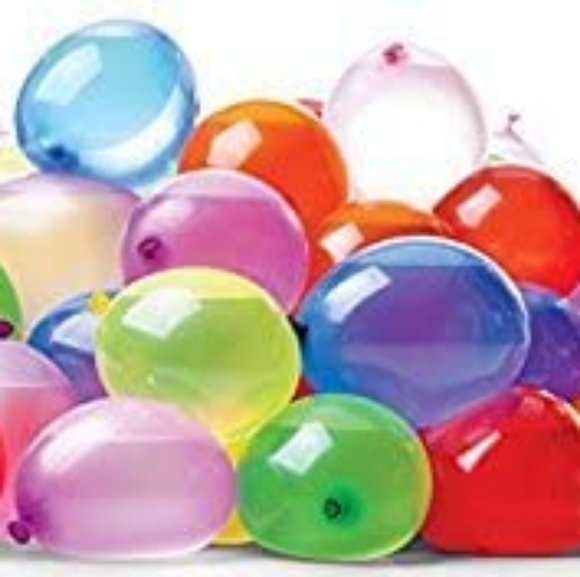 Discovery Water Balloon Pump with 250 Balloons Included - 3 in 1 Air Inflator - Picture 5 of 7
